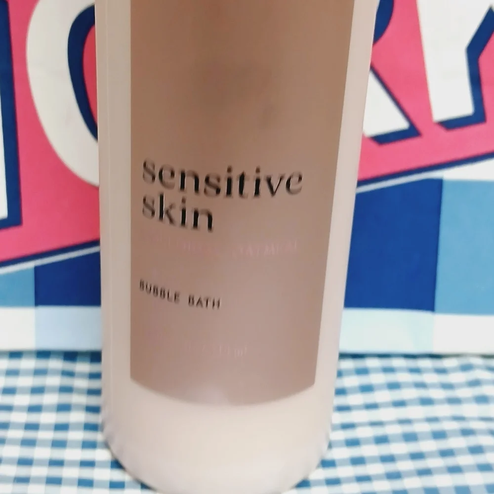 Bath and Body Works Sensitive Skin Colloidal Oatmeal Bubble Bath